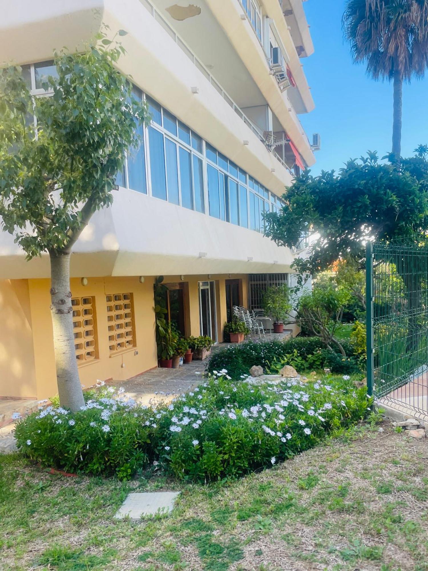 Estudio Nuevo Y Con Piscina 베날마데나코스타 외부 사진